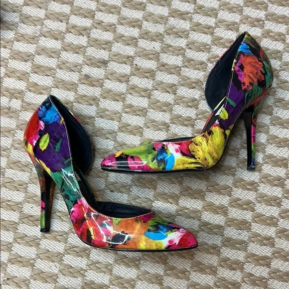 STEVE MADDEN Colorful Floral Stiletto Heels ๐บ ๐ - Picture 1 of 4